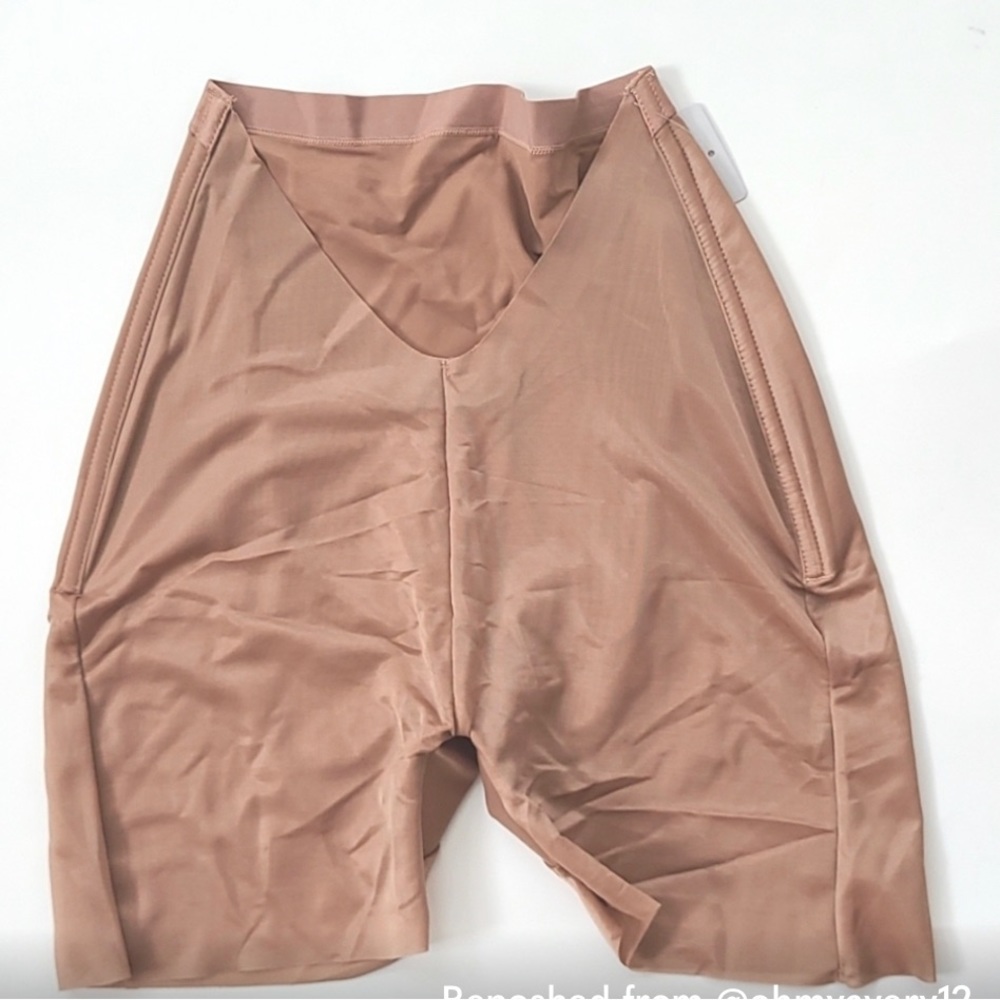 Skims Barely There Shape Wear Low Back Shorts L Gem